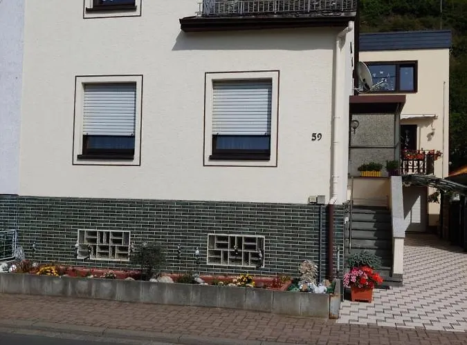 Gästehaus Rheinburgenblick